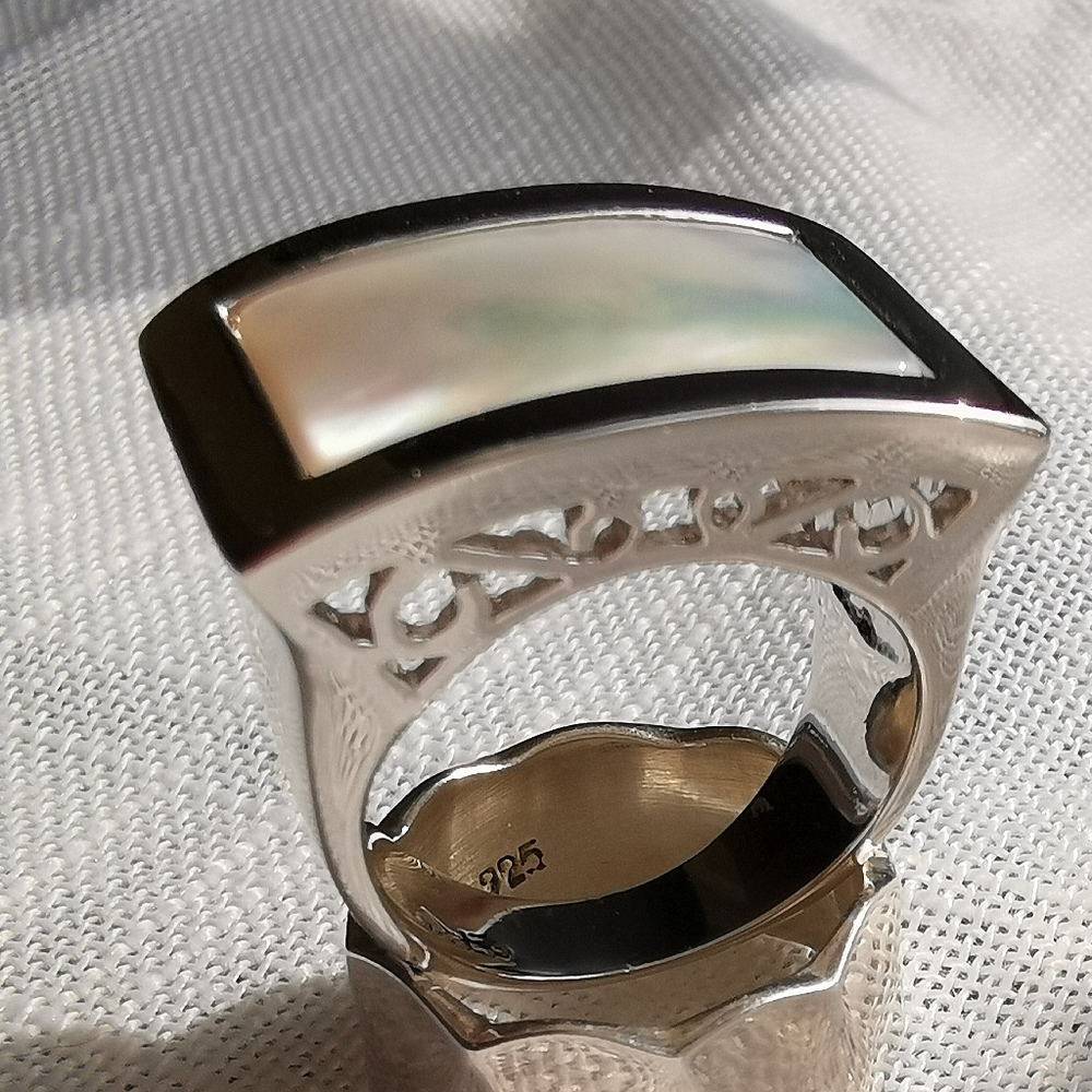 NWT Silver rectangular Mother of Pearl Ring Size 8